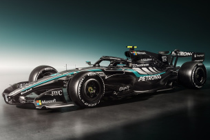Mercedes präsentiert den neuen Silberpfeil: Erste Einblicke: Enthüllung des neuen Mercedes-AMG F1 W17 E PERFORMANCE