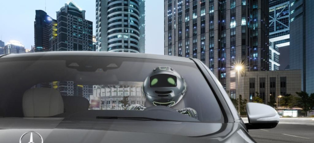 Talk to me! Mercedes-Benz bringt autonomen Autos das Sprechen bei: Mercedes-Benz Future Talk Robotik in Berlin