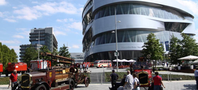 Tatütata, die Feuerwehr ist da: Faszination Feuerwehr hautnah erleben: Brandheißer Tipp: Vom 25. bis 30. Juni 2013 findet die zweite Woche der Helfer im Mercedes-Benz Museum statt. Highlight der Veranstaltung ist das Treffen der Besitzer historischer Feuerwehrfahrzeuge aus ganz Deutschland.