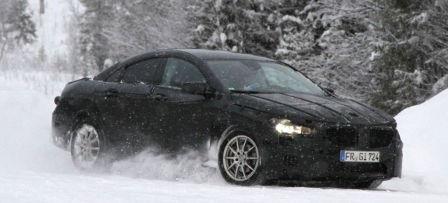 Erlkönig erwischt: Aktuelle Bilder von dem Mercedes CLC : Mercedes testet die Wintertauglichkeit des viertürigen Kompakt-Coupés  