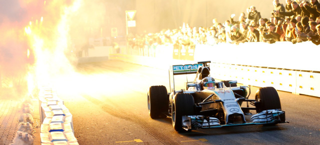 Silberpfeil-F1-Saisonabschluss „Stars & Cars“ 2015 : Formel-1-Fans-Fest  in der Mercedes-Benz Arena Stuttgart