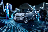 Sondermodell smart "limited silver" : Von der glänzenden Extrausgabe  auf Basis des  smart fortwo passion bekommt man einen schönen Silberblick