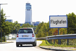 Mit car2go stressfrei zum Flughafen Wien: Flughafen Wien ab 1. August Teil des car2go Geschäftsgebiets / Exklusive Flughafen-Parkplätze für über 20.000 car2go Kunden 