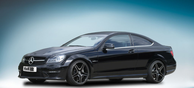 So wird Mercedes C63 AMG Fahrspaß noch "spannender": H&R-Sportfedern für das C-Klasse Coupé von AMG