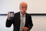 Happy Birthday, Dieter! Mercedes-Fans.de gratuliert! : Daimler-Boss Dr. Dieter Zetsche wird heute 65 Jahre alt. 