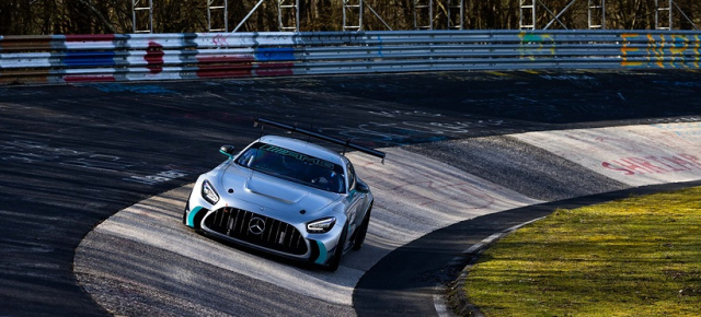 Der neue Mercedes-AMG GT2 erstmals im Rennbetrieb: Nordschleife und Monza - zwei Nagelproben für den neuen GT2-Star