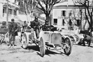 Die Geburt des modernen Automobils vor 125 Jahren: Mercedes 35 PS: Der erste Mercedes kam am 22. November 1900