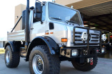 Sterne unterm Hammer bei Barrett-Jackson: Arnold Schwarzenegger verkauft seinen 1977er U1300 SE Custom Unimog