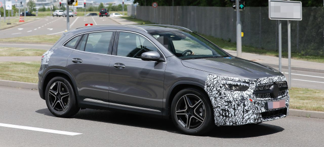 Mercedes Erlkönig Premiere: Spy Shot Debüt: erste Bilder vom GLA Facelift