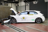 Mercedes-Benz A-Klasse: Kein Kompakter fuhr 2018 besser gegen die Wand : Euro NCAP Crash Test: Die A-Klasse ist Europas Klassenbester bei der Sicherheit