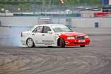 Deutsche Drift-Queen bei den SCHÖNEN STERNEN 2011: Bianca Lankes präsentiert in Hattingen ihren Drift AMG C36 