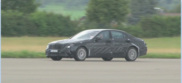 Video: Die neue Mercedes-Benz S-Klasse in Fahrt: 