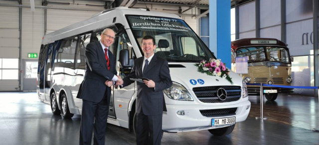 Nummer 1: Erster Mercedes-Benz Sprinter City 77 ausgeliefert: Sprinter City 77: Stadtbus-Topmodell im Minibus-Programm