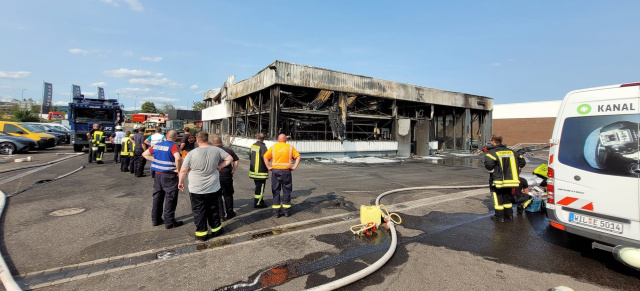 Feuer in Mercedes-Autohaus in Wittlich: Beim Brand viel Geld verfeuert: 12 Millionen Euro Schaden