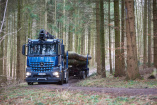 Mercedes-Benz Arocs at work: Mercedes-Benz Arocs 2658 L 6×4 im Langholztransport