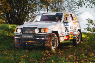 Sterne unterm Hammer bei Mechatronik: Ein G wie kein anderer: G-Klasse mit S-Klasse-Technik für die Rallye Paris-Dakar