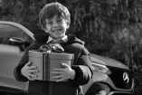 Mercedes-Benz USA Weihnachtsvideo 2023: Holidays with Love