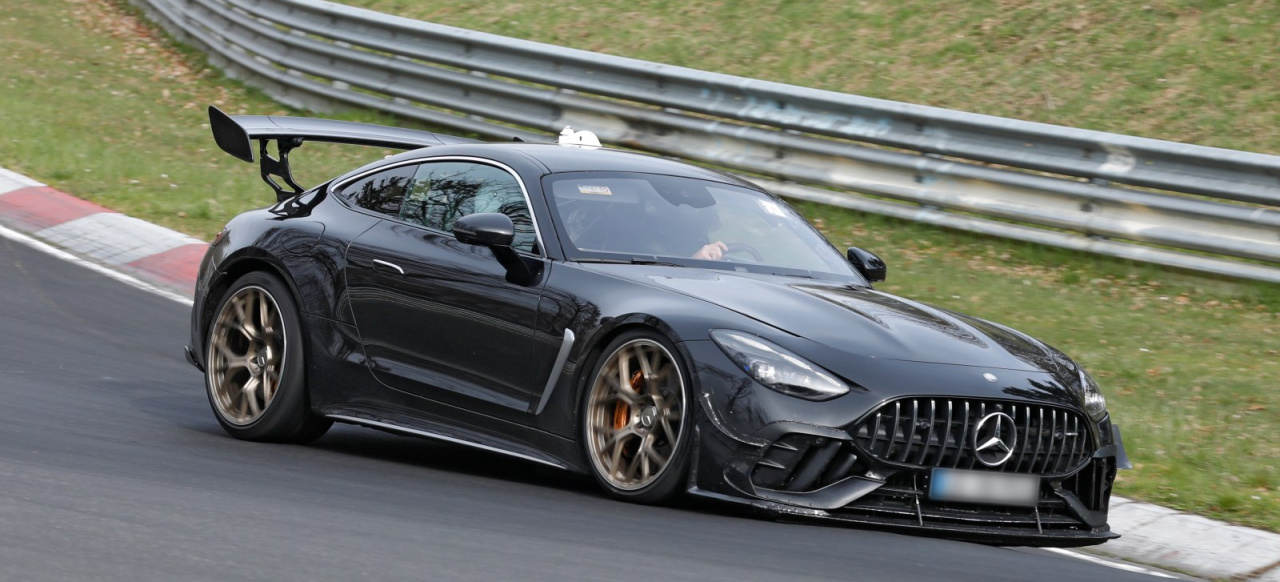 Mercedes-AMG Erlkönig auf dem Nürburgring erwischt: Neue Anblicke vom AMG GT 63 TRACK SPORT