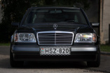 Ein glitzernder Straßenkreuzer: Der Mercedes-Benz W124 DUB Pimp Style