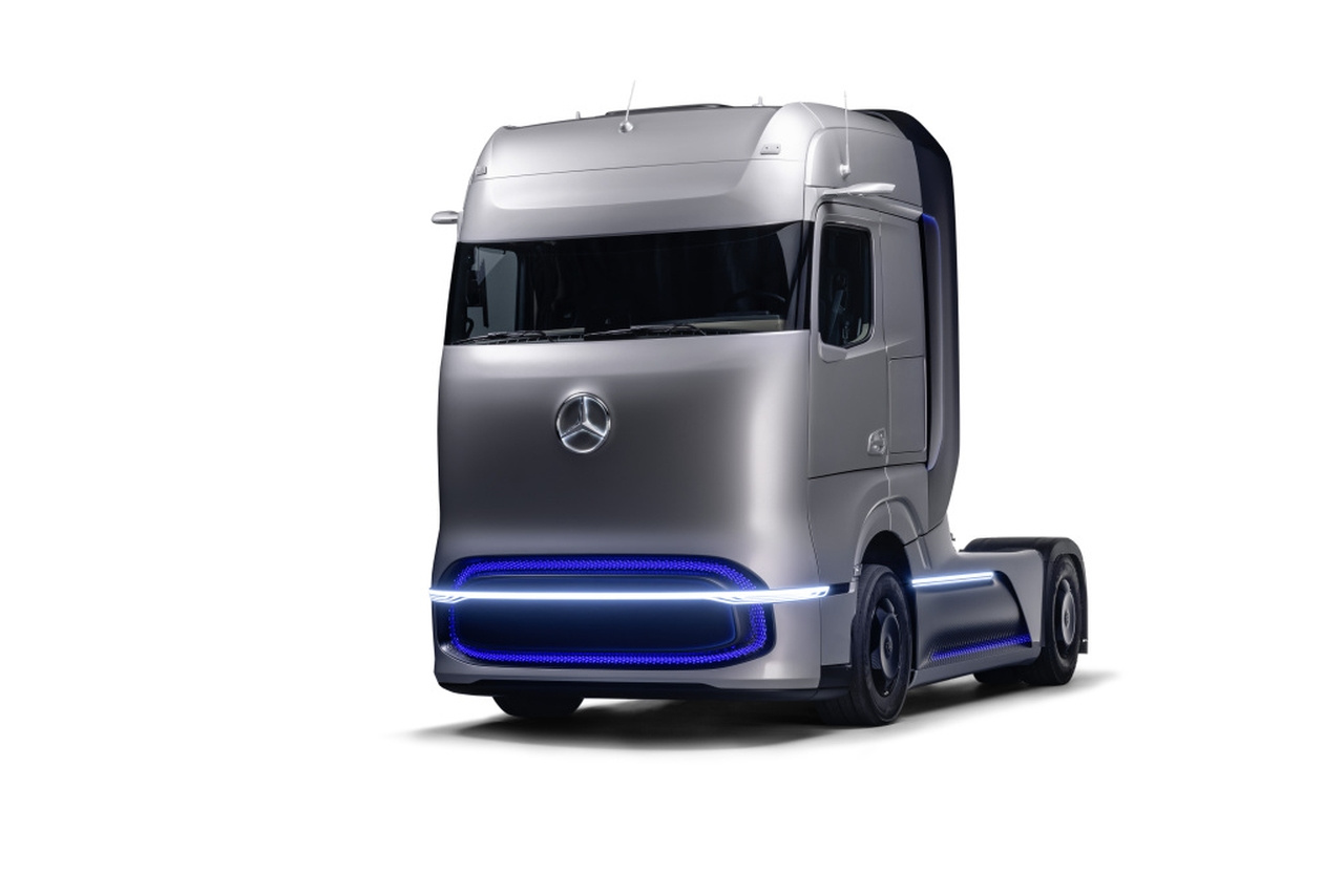 Lasterhafte Zukunft Daimler Trucks Pr Sentiert Technologiestrategie